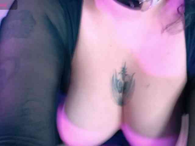 Samantha-Grim webcam