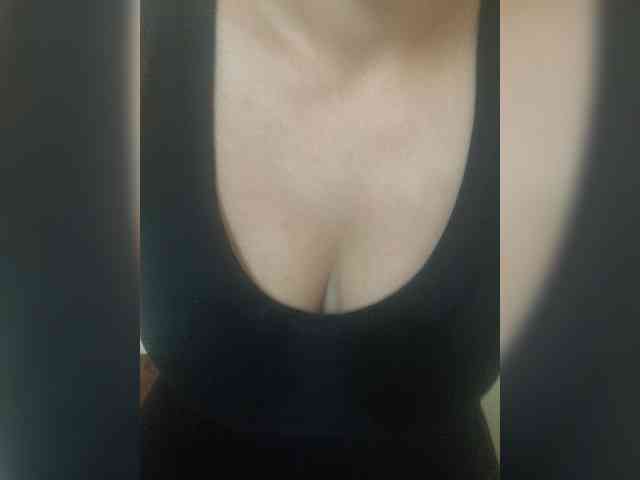 milana777-1-1 webcam
