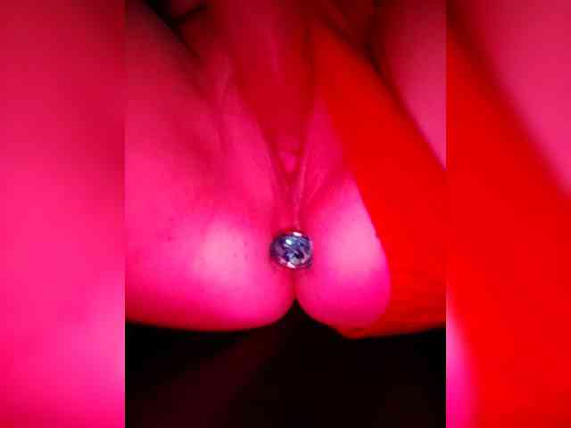 milana777-1-1 webcam