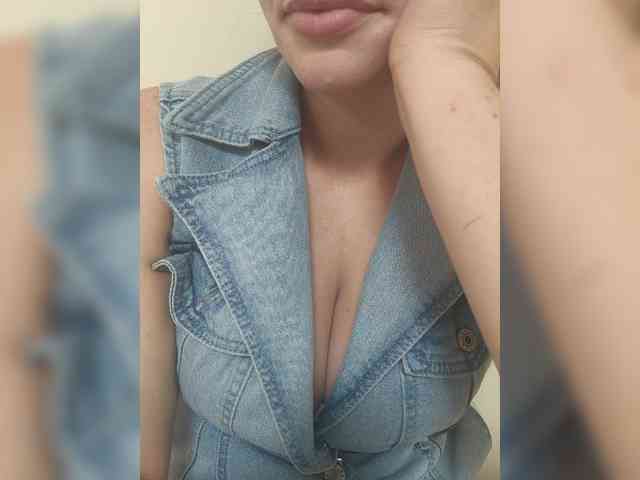 milana777-1-1 webcam