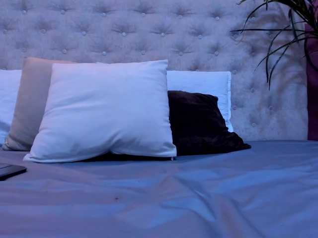 Violett-horny live webcam show