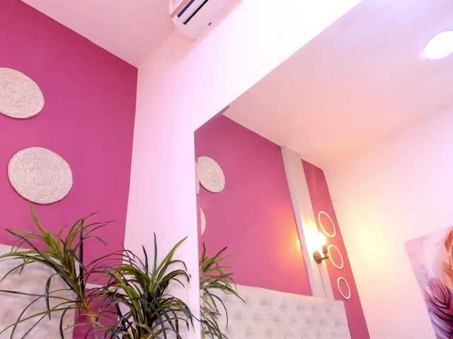 Violett-horny live webcam show