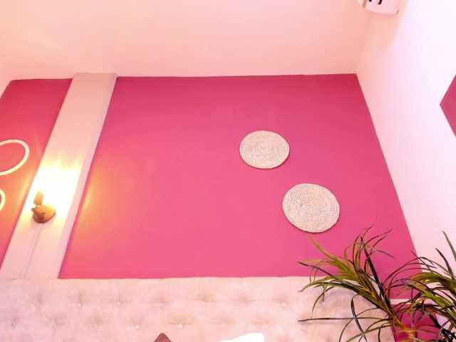Violett-horny live cam on BongaCams