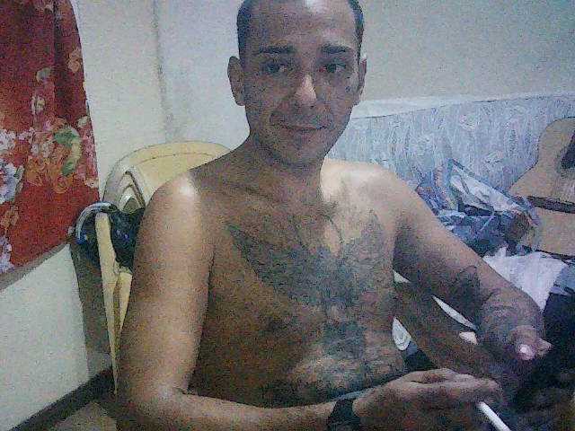 latinounder live webcam show