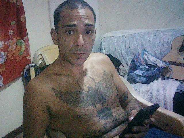 latinounder live webcam show