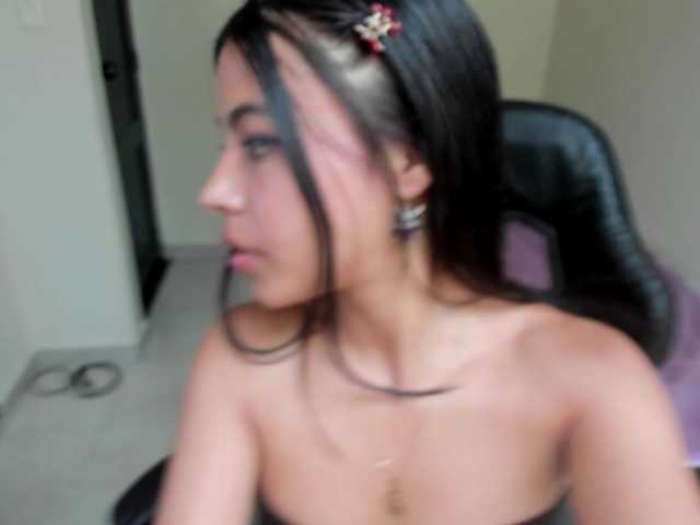 WishMollyxxx live cam on BongaCams