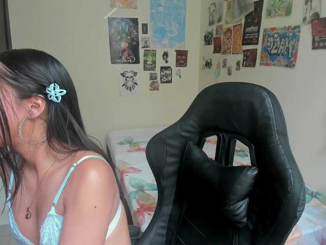 WishMollyxxx live cam on BongaCams