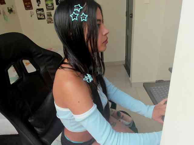 WishMollyxxx webcam