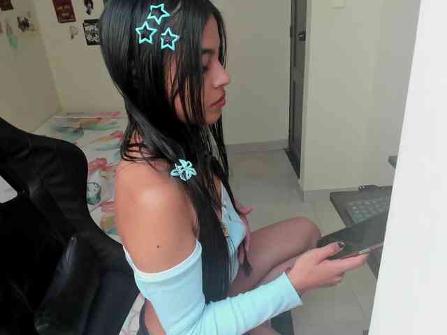 WishMollyxxx webcam