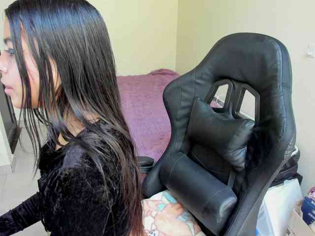 WishMollyxxx webcam
