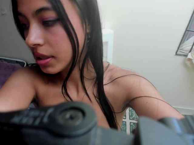 WishMollyxxx webcam