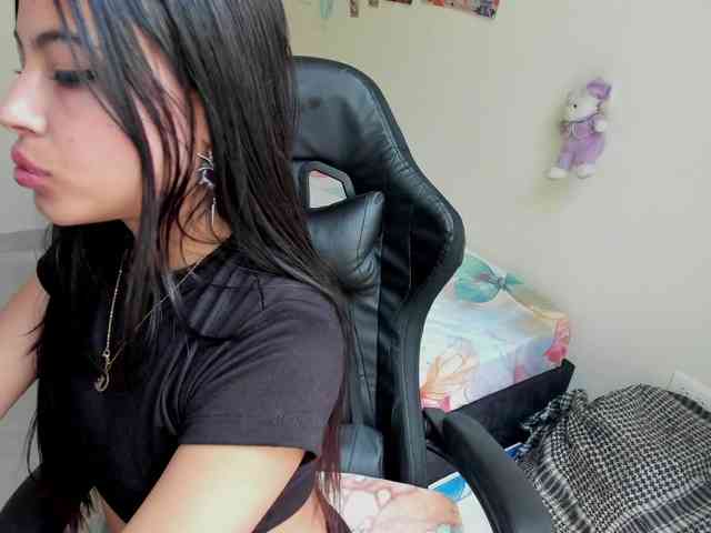 WishMollyxxx webcam