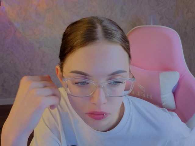 Wullwet-rav live cam on BongaCams