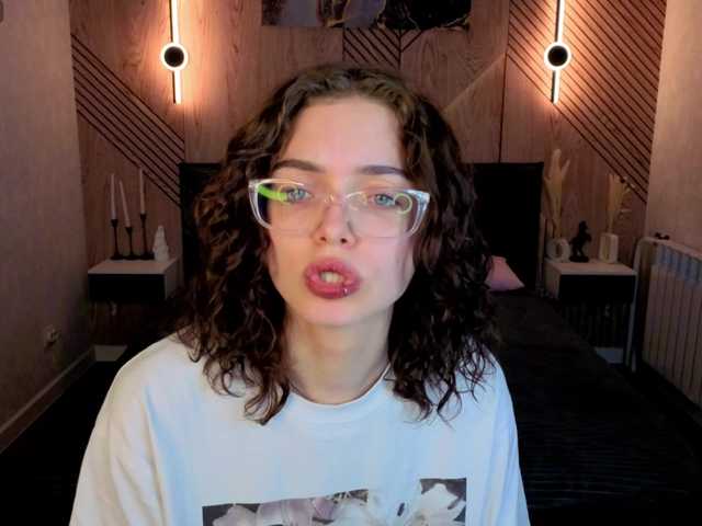 Wullwet-rav live cam on BongaCams
