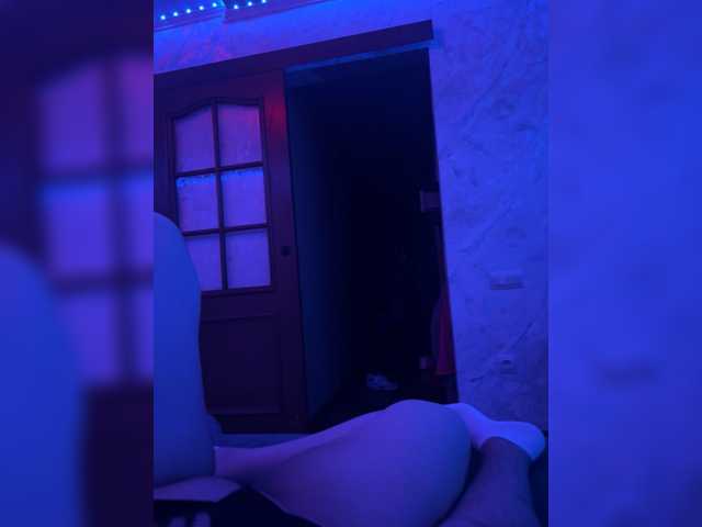 alinkaawww111 live cam on BongaCams