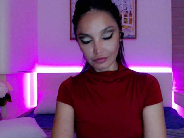 Ohmy-Linda live cam on BongaCams