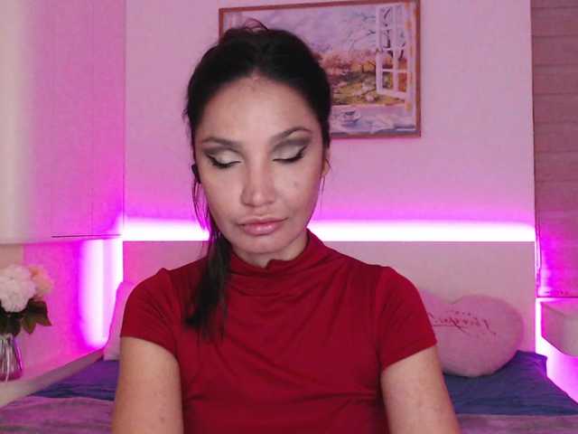 Ohmy-Linda live cam on BongaCams