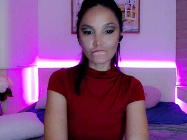 Ohmy-Linda live webcam show