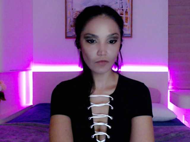 Ohmy-Linda live cam on BongaCams