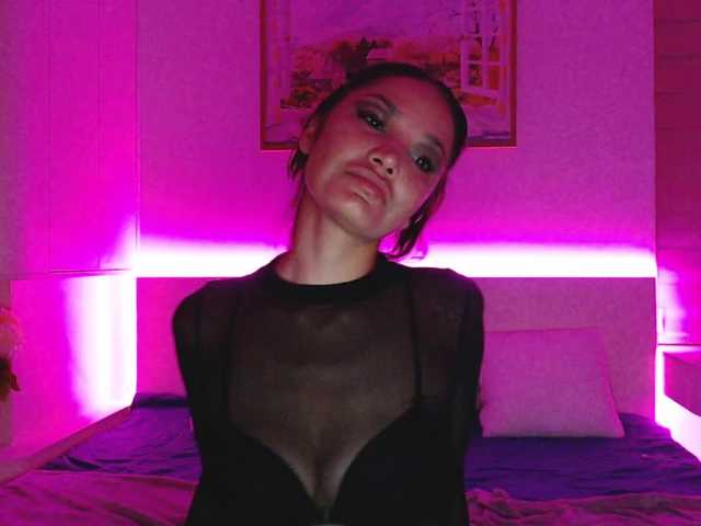 Ohmy-Linda live cam on BongaCams