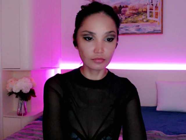 Ohmy-Linda live cam on BongaCams