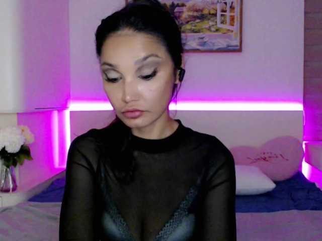 Ohmy-Linda live cam on BongaCams