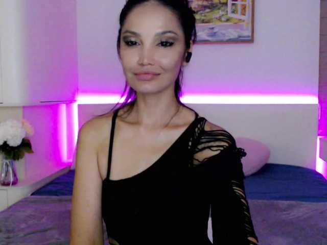 Ohmy-Linda live webcam show