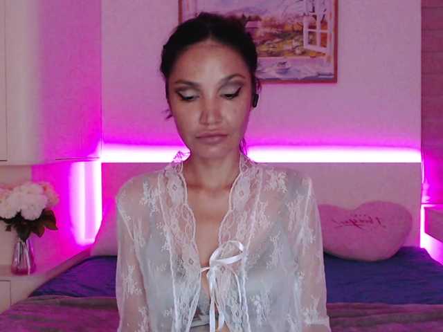 Ohmy-Linda live webcam show