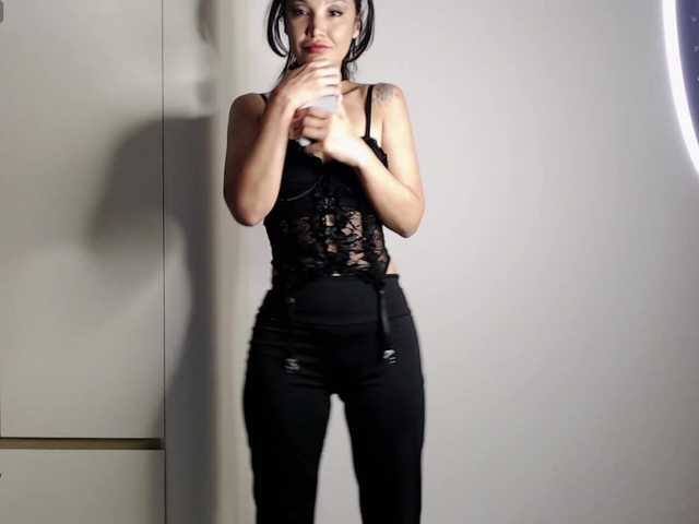 Ohmy-Linda live cam on BongaCams