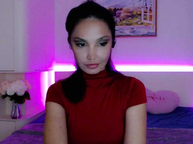 Ohmy-Linda live cam on BongaCams
