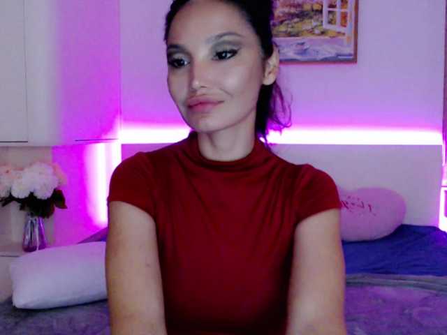 Ohmy-Linda live webcam show