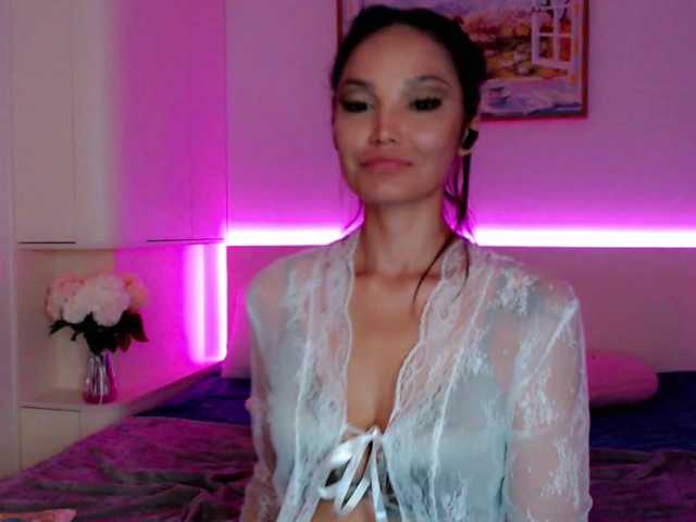 Ohmy-Linda live webcam show