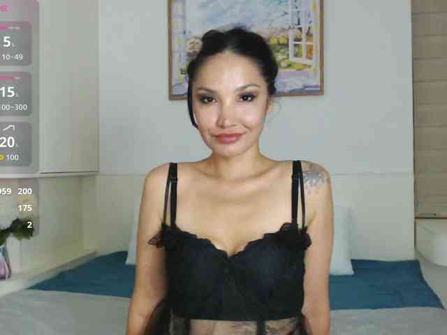 Ohmy-Linda webcam