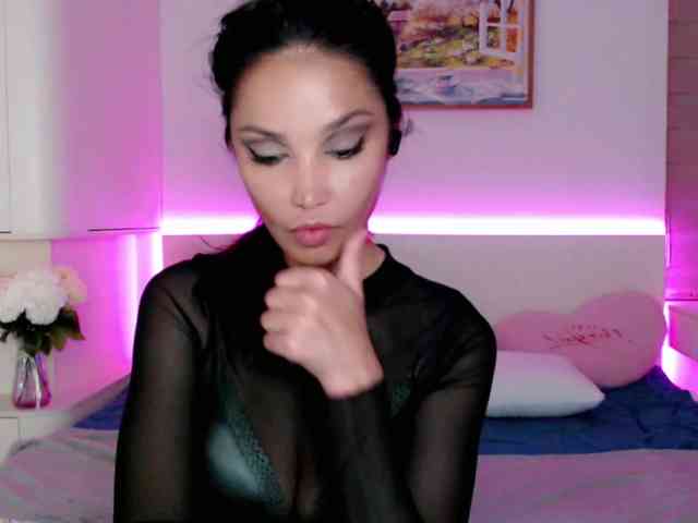 Ohmy-Linda webcam
