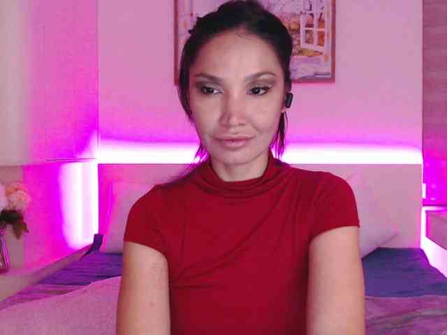 Ohmy-Linda webcam
