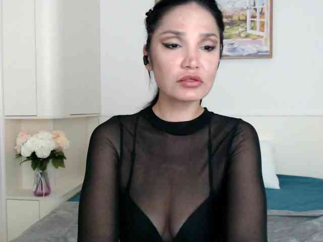 Ohmy-Linda webcam