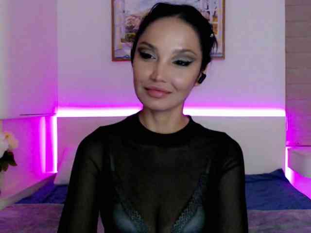 Ohmy-Linda webcam