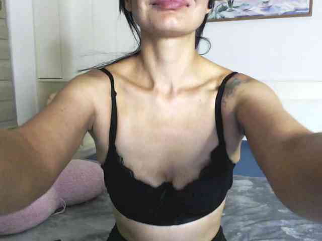 Ohmy-Linda webcam
