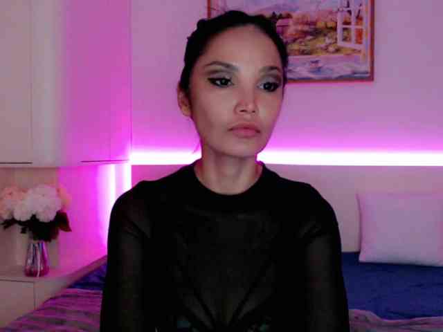 Ohmy-Linda webcam