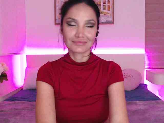 Ohmy-Linda webcam