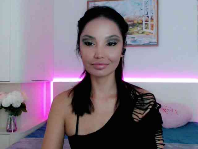 Ohmy-Linda webcam