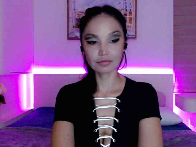 Ohmy-Linda webcam