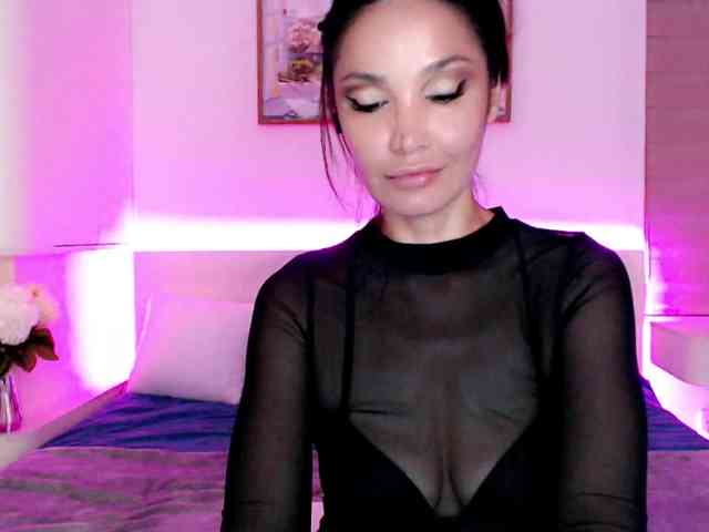 Ohmy-Linda webcam