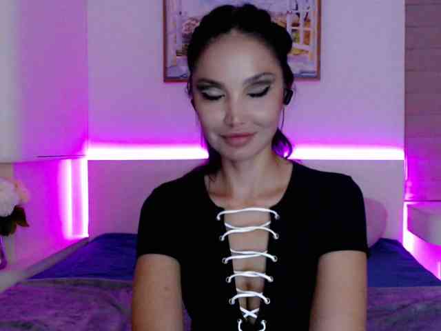 Ohmy-Linda webcam