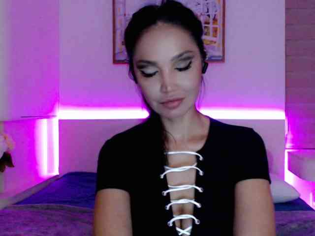 Ohmy-Linda webcam