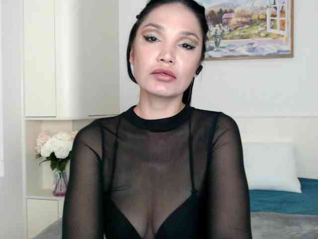 Ohmy-Linda webcam