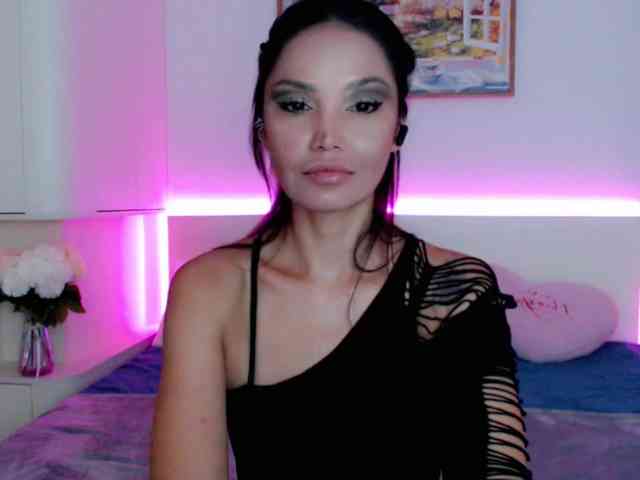 Ohmy-Linda webcam