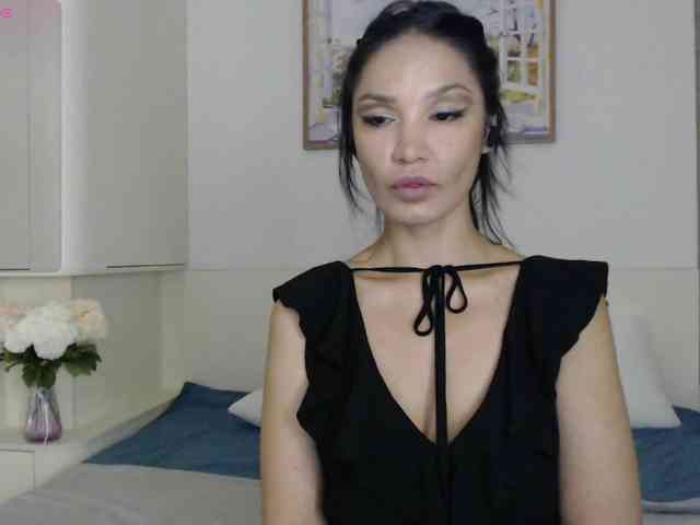 Ohmy-Linda webcam