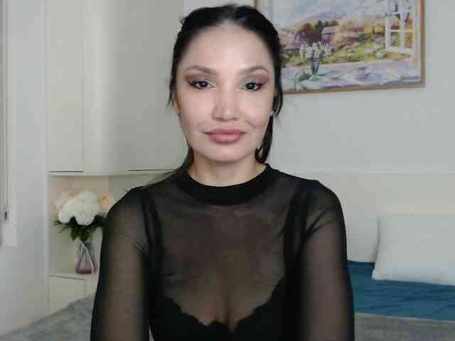 Ohmy-Linda webcam