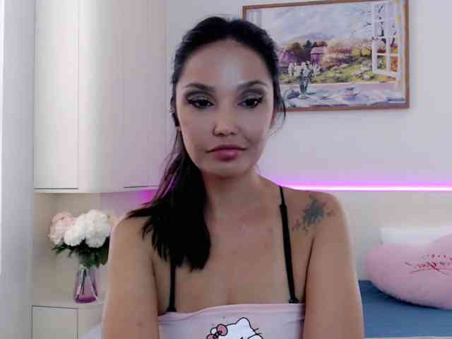 Ohmy-Linda webcam